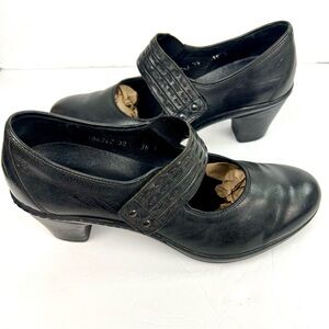 Josef Siebel Vivien Mary Jane Textured Strap Leather Pumps size 39/8.0 Black